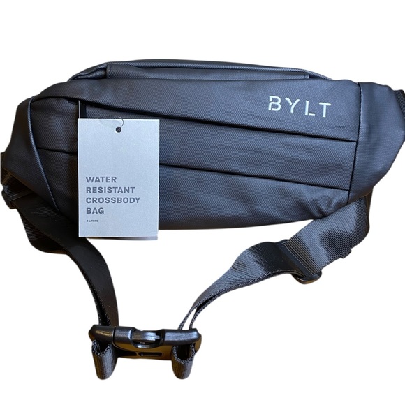 BYLT Water resistant crossbody bag NWT - Picture 2 of 9